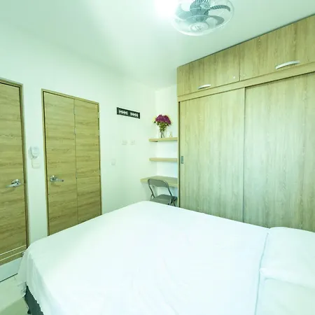 Acogedor Piso 5