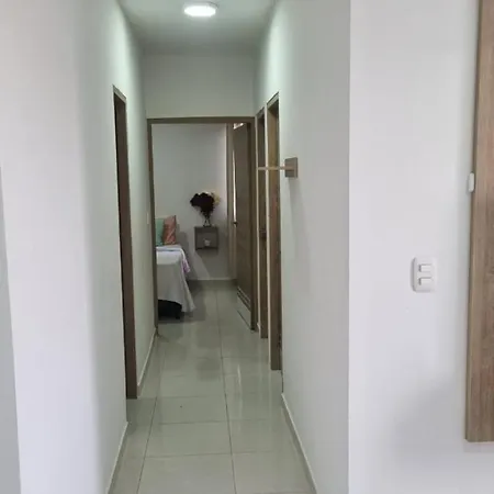 Acogedor Piso 5